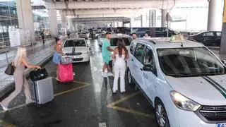 Los taxistas de Elche se defienden y reciben el apoyo de los de Alicante