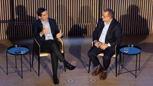 Carlos Torres Vila, president de BBVA, i Albert Sáez, director d’EL PERIÓDICO.