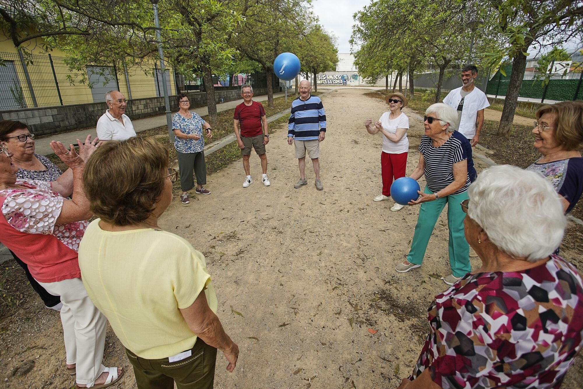 Salt CAP Alfons Moré transformació i reforma de l’atenció primària fisioterapeuta activitat amb persones de risc millora mobilitat