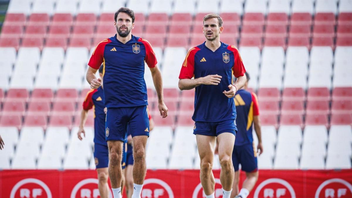 Pedraza ya se ejercita con la selección española para preparar el duelo ante Noruega