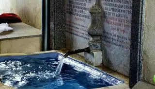 La fuente milagrosa de San Isidro: la razón por la que miles de madrileños beben su agua cada 15 de mayo
