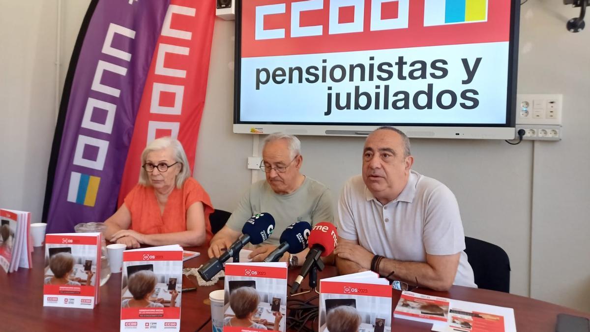 Adelina Jaén, Juan Sepúlveda y Andrés Baute, de CCOO
