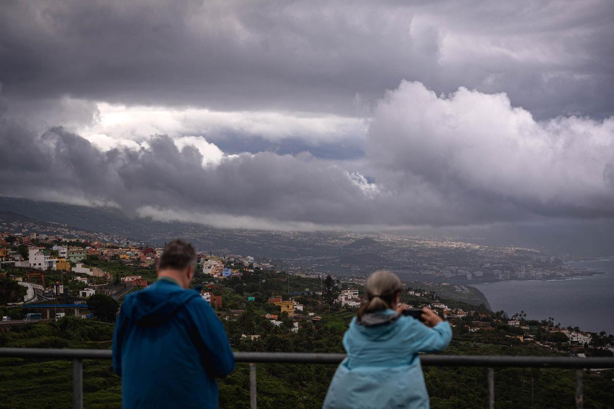 Cielos cubiertos en Tenerife por la borrasca Therese.