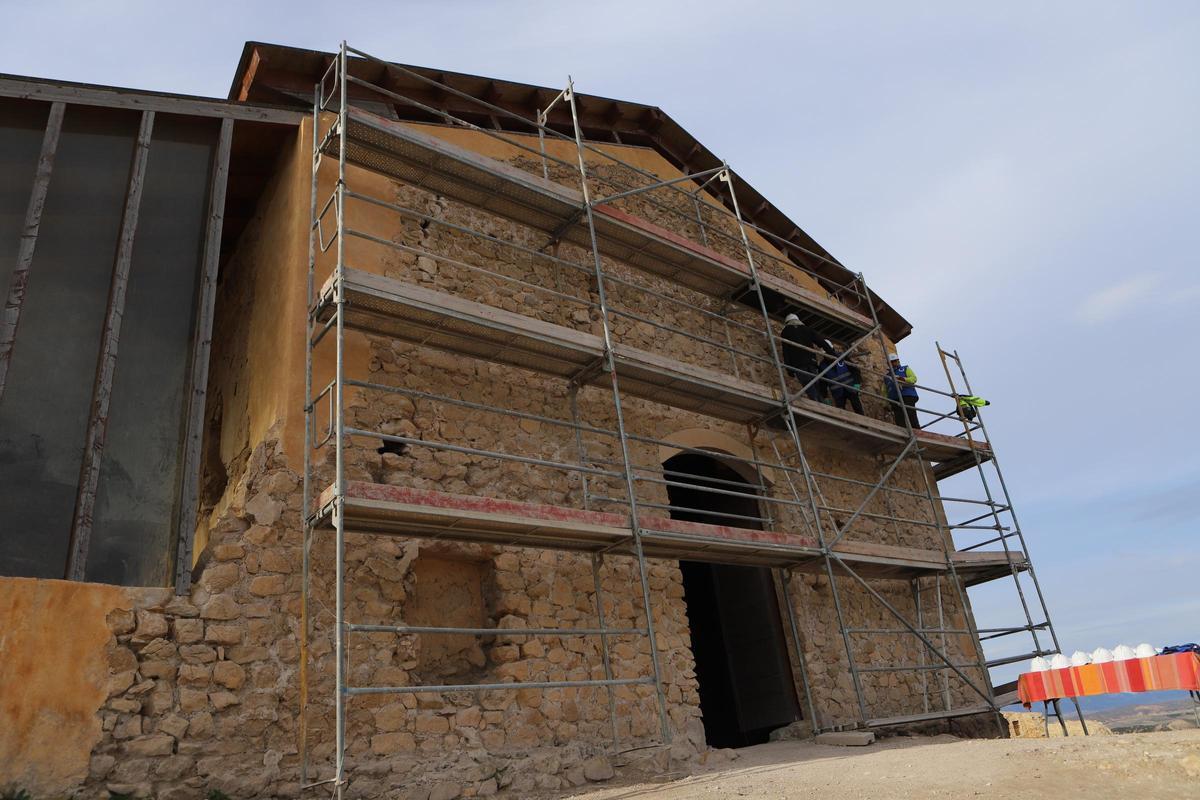 Estado actual de la fachada de la ermita de San Clemente.
