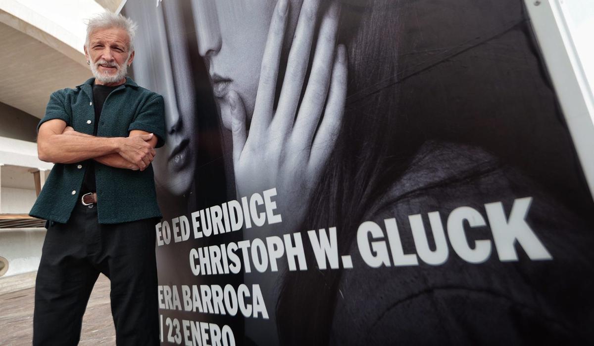 Pep Ramis en el exterior del Auditorio de Tenerife.  |