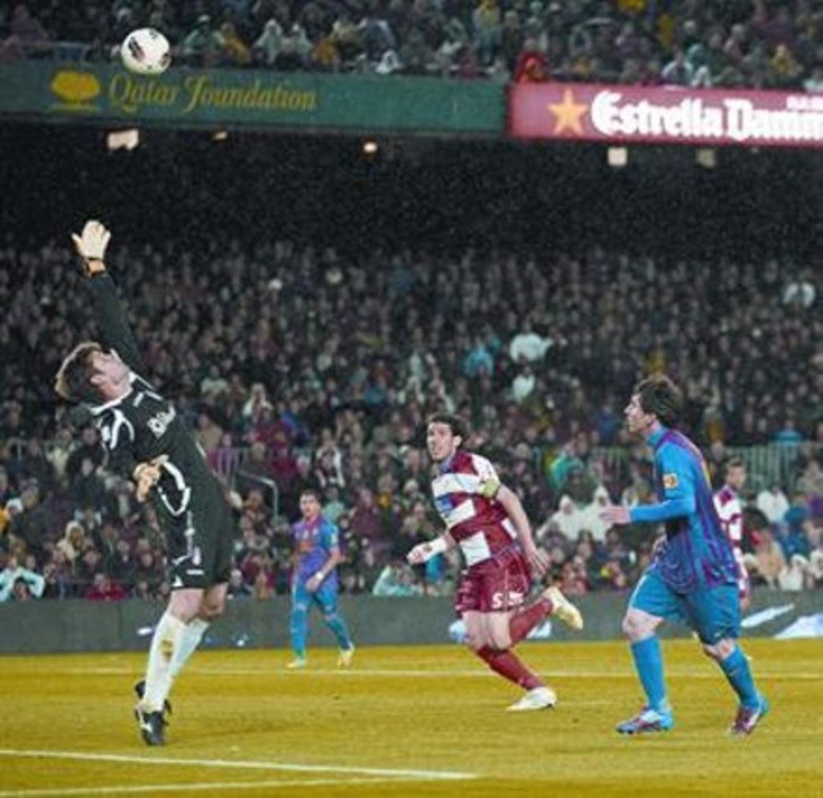 depredador-llega-a-sagunto-en-patn-elctrico-fatal-por-los-2-en-el-patn-y-tambin-por-q