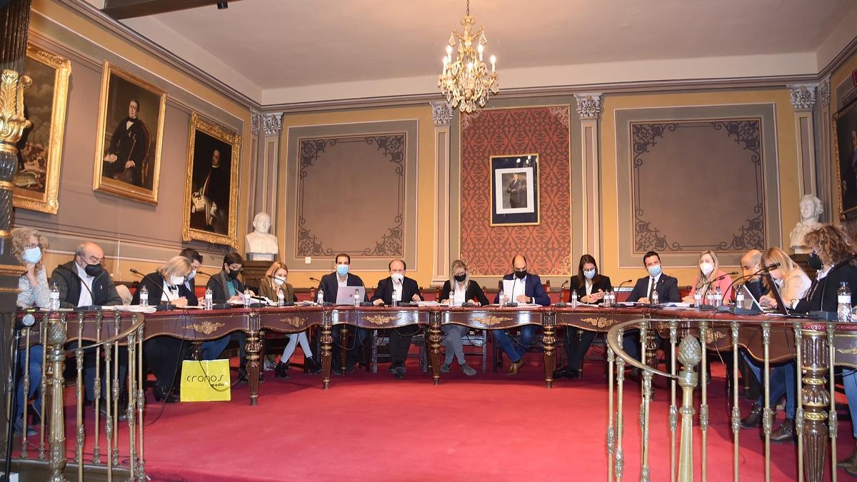El ayuntamiento ha celebrado la sesión extraordinaria que ha vuelto a ser presencial tras la pandemia.