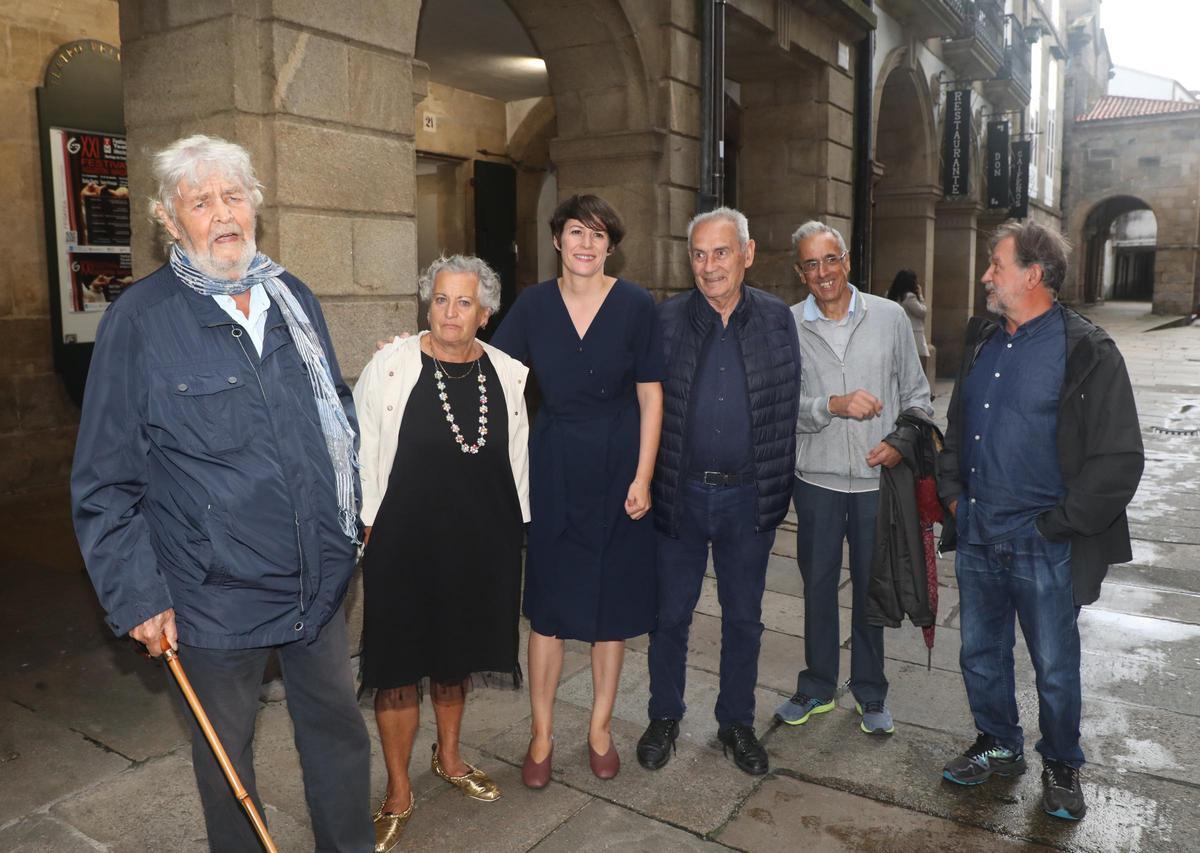 Unha imaxe en Santiago na que aparecen, de esquerda á dereita, Xosé Manuel Beiras, Encarna Otero, Ana Pontón, Camilo Nogueira, Alfredo Suárez Canal e Suso de Toro.