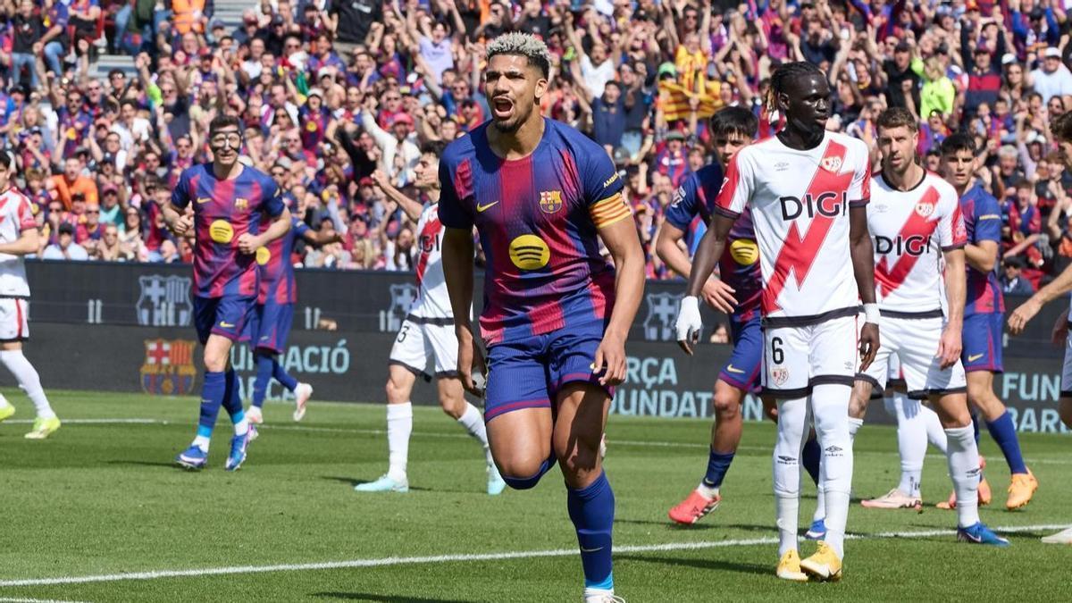 Gol de cabeza de Ronald Araujo: así lo narró Lluis Flaquer desde el Camp Nou