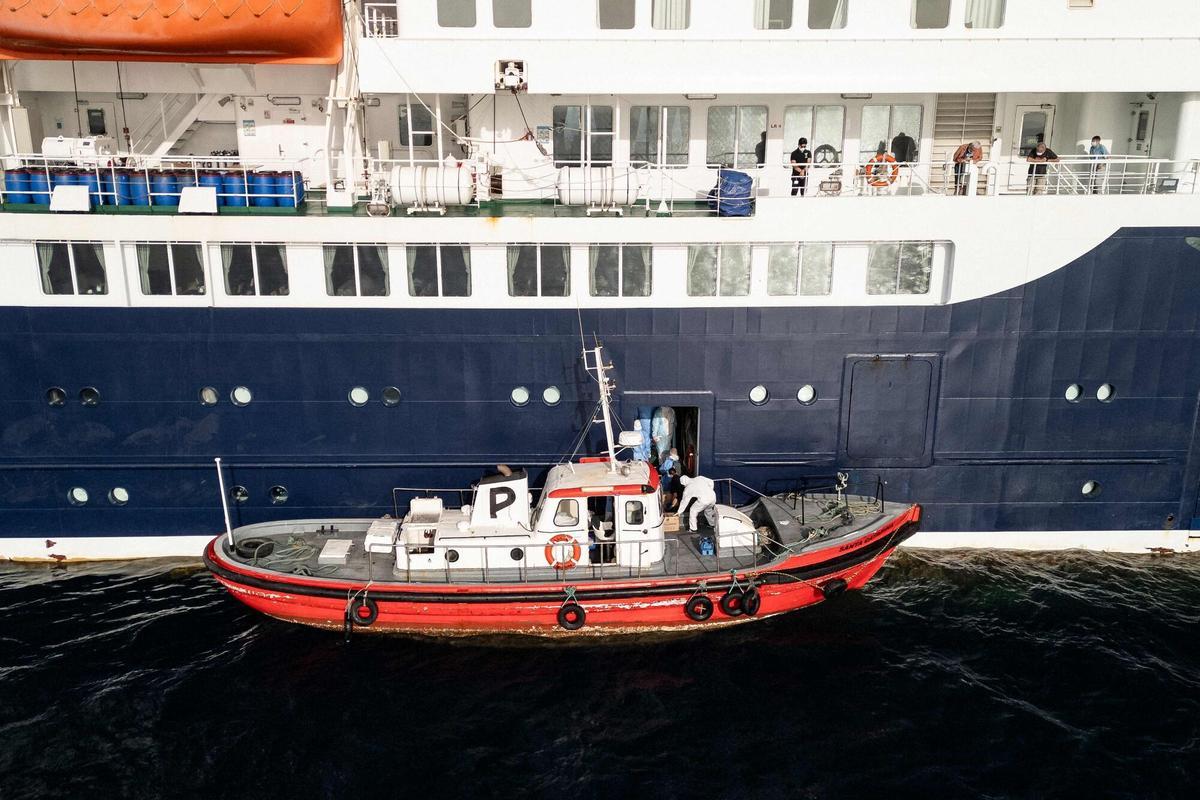 Evacuados del crucero tres pacientes sospechados de tener hantavirus