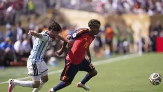 España-Argentina, en directo: Argentina se queda con diez futbolistas