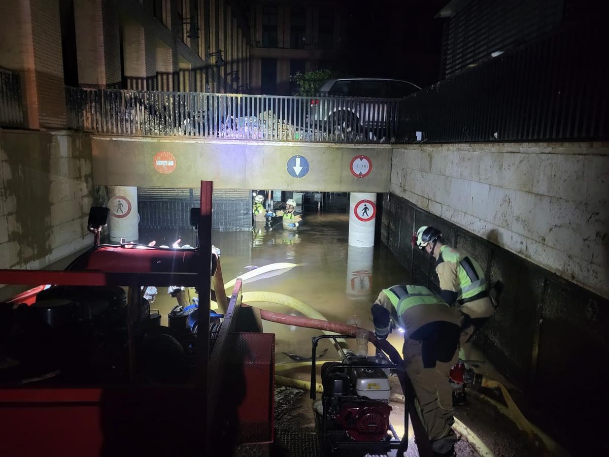 EN IMÁGENES | Los bomberos de la Diputación de Zaragoza cumplen 50 años salvando vidas