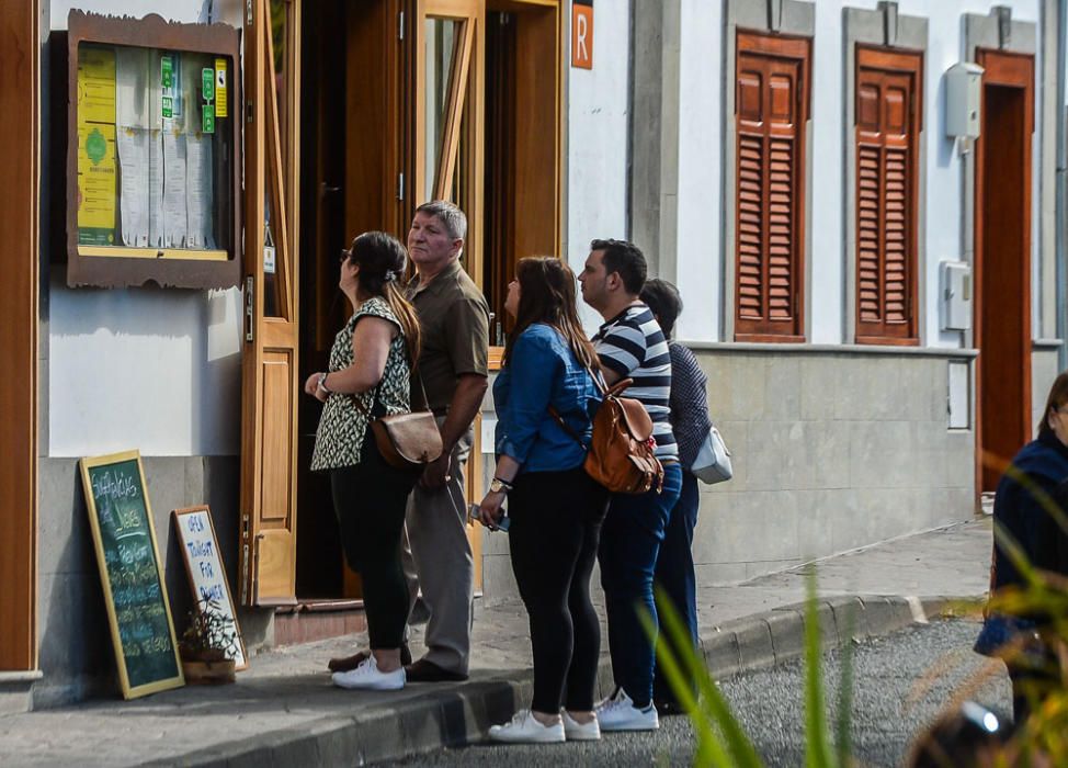 AMBIENTE TURISTAS EN TEJEDA