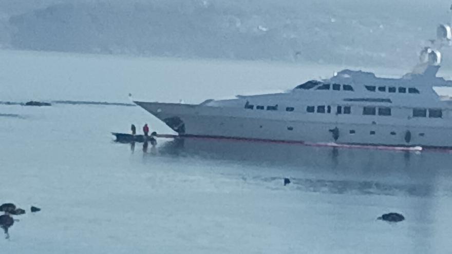 Así &quot;rescataron&quot; al megayate &#039;Tumberry C&#039; en Sanxenxo