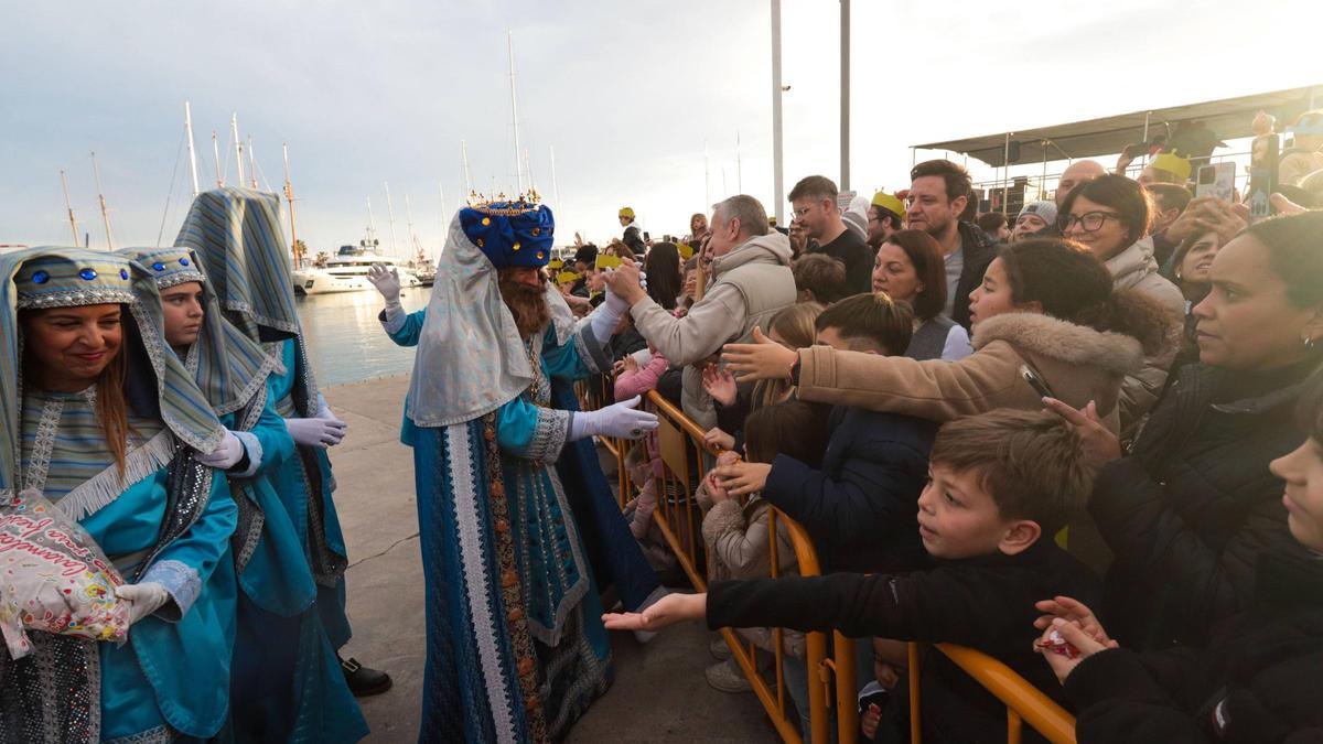 Cabalgata de Reyes municipal en València.