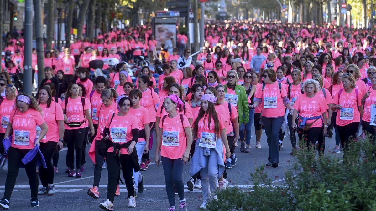 La cursa de la dona a la altura de plaza Tetuán.