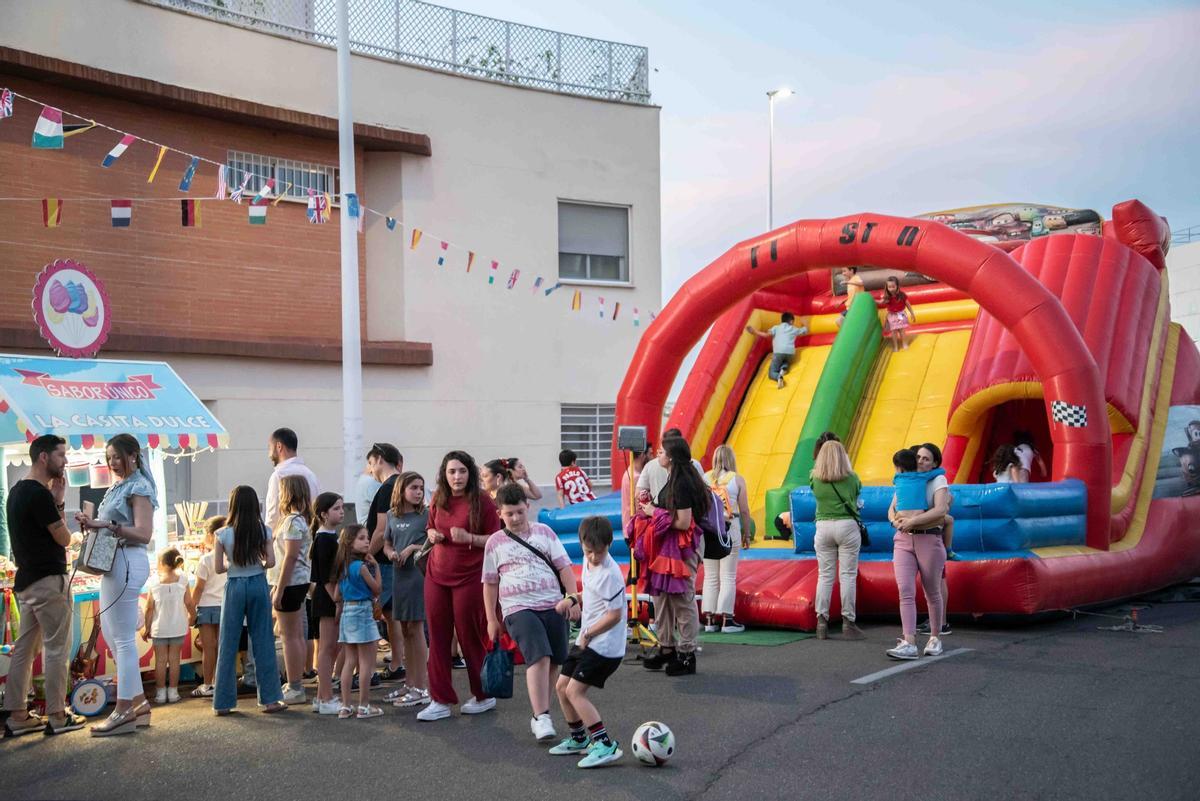 El barrio emeritense recupera su tradicional semana cultural.