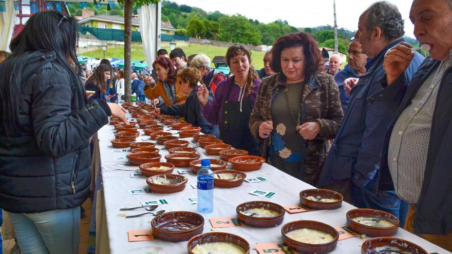 Cabranes saborea el éxito del XLIV Festival del arroz con leche, con mucho público y una alta participación
