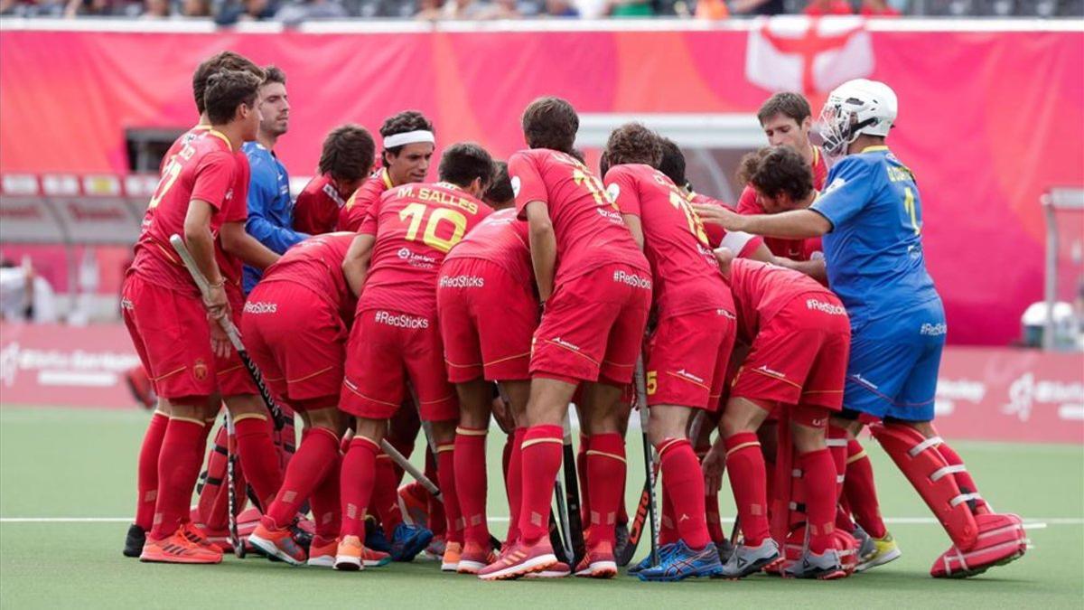 España celebra un gol ante Inglaterra