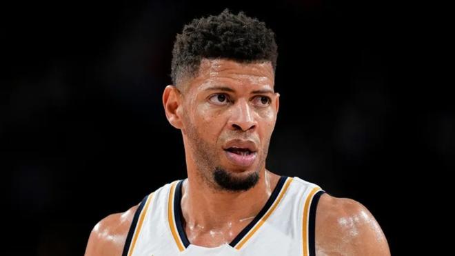 Edy Tavares se burla del dueño del Hapoel: "¡Ahora disfrázate de agencia de viajes y te vas para tu casa!"