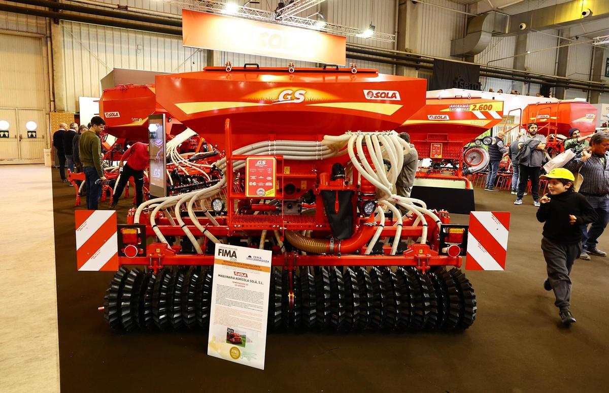 Esta maquina ayuda a sembrar los campos con precisión milimétrica.