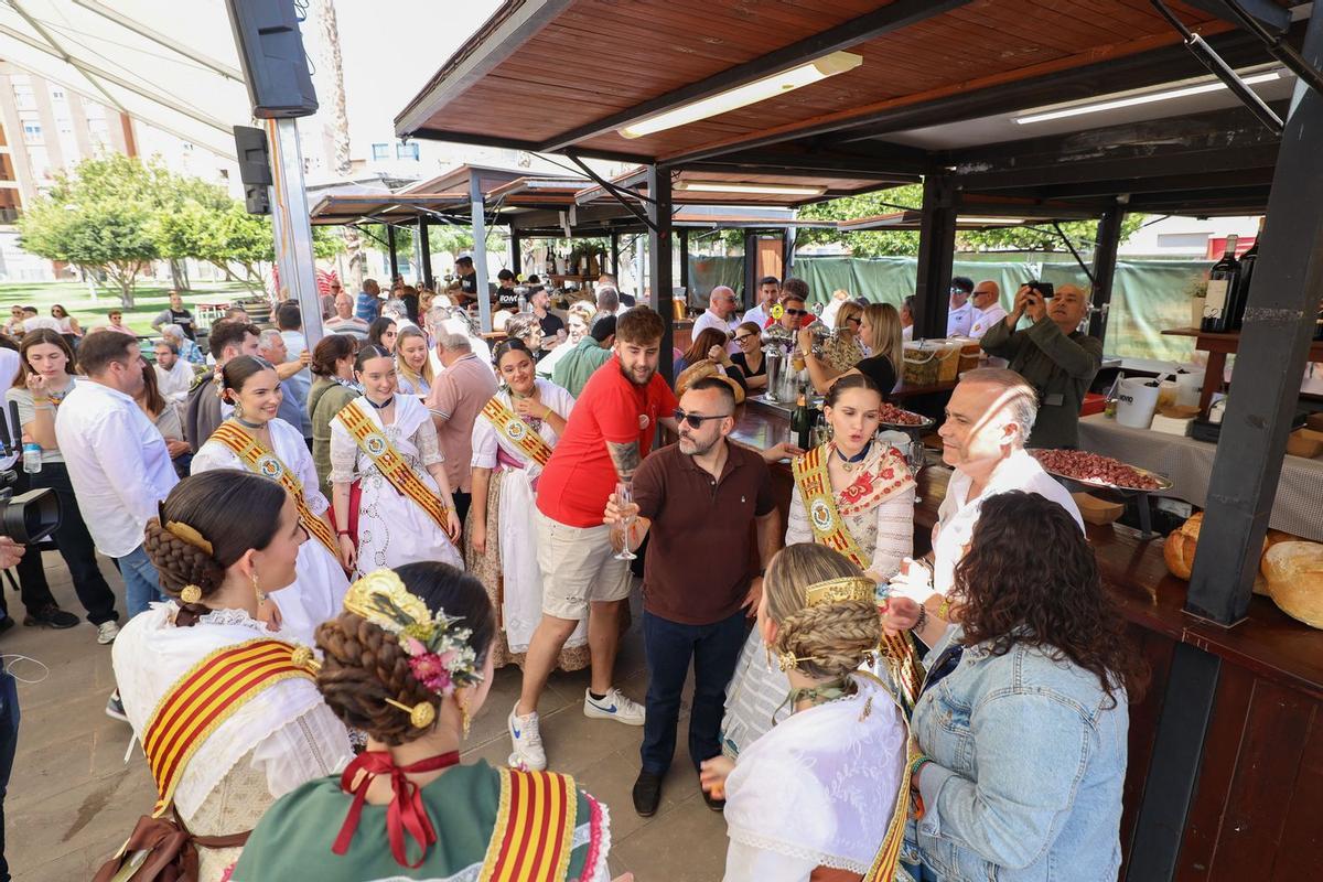Imagen de la inauguración del Casal del Porrat de las fiestas de Sant Pasqual del pasado año 2024.