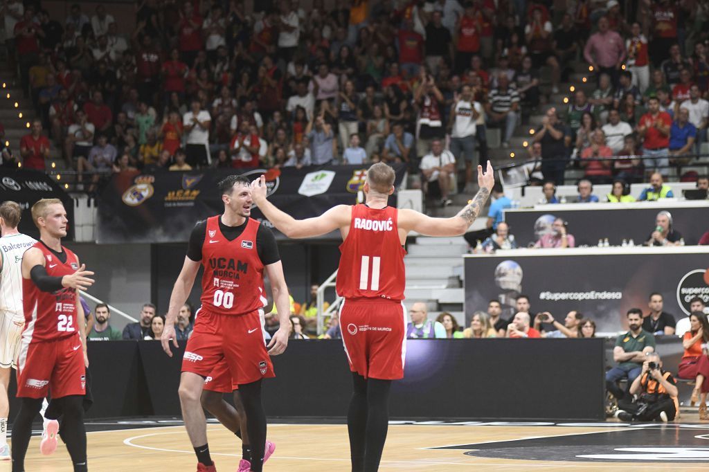 Todas las imágenes de la semifinal de la Supecopa entre el UCAM Murcia y el Unicaja