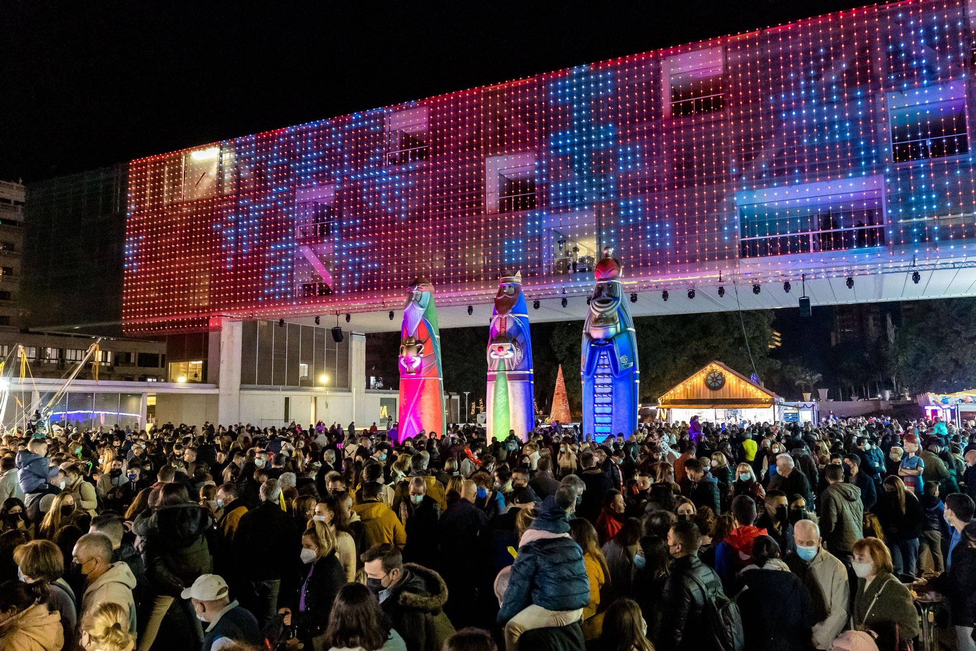 Así ha sido el encendido del alumbrado de Navidad en Benidorm