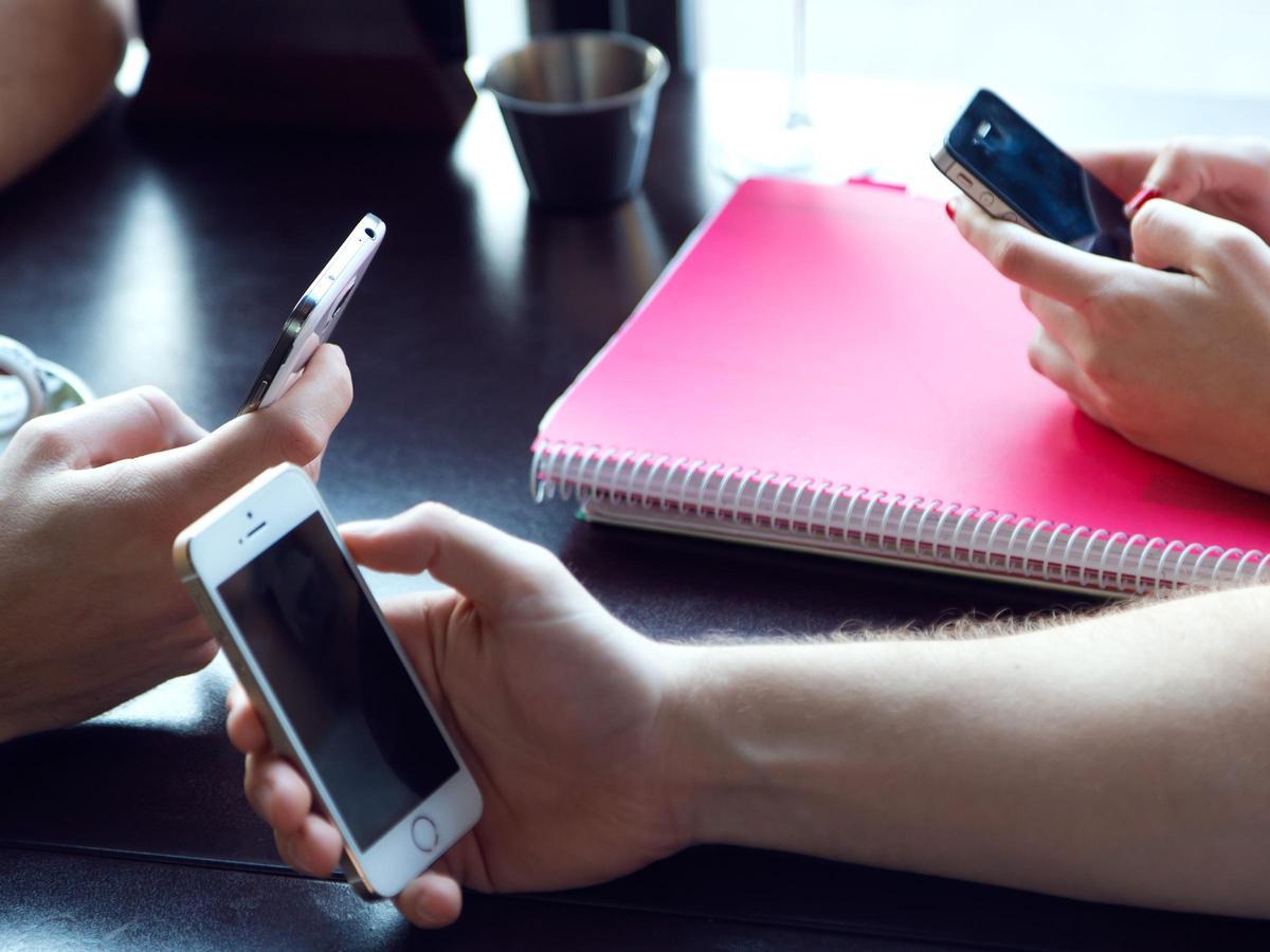 El estudio concluye que el valor educativo del móvil depende del momento, el objetivo y las condiciones en las que se utiliza.