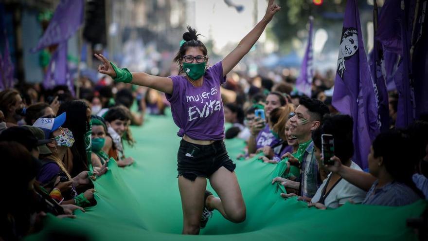 La cámara de diputados argentina aprueba el proyecto para legalizar el aborto