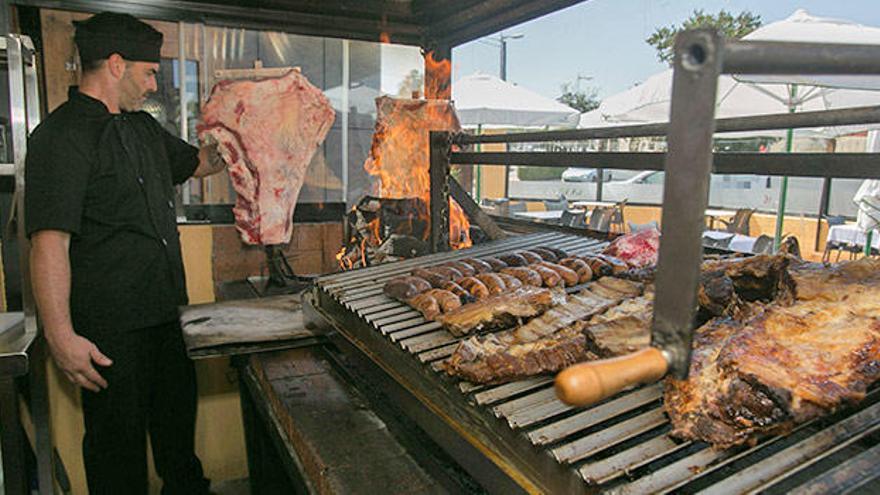 Restaurante La Vaca: carnes a la brasa en Alicante