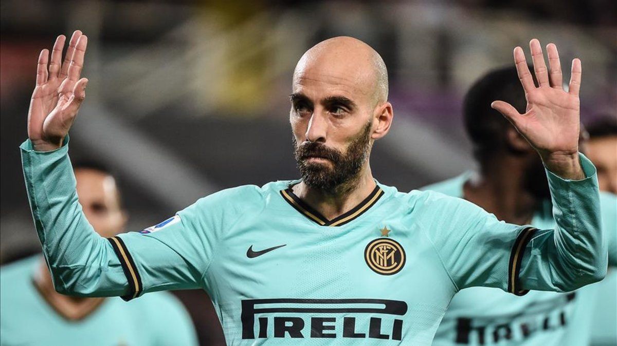 Borja Valero con la camiseta del Inter