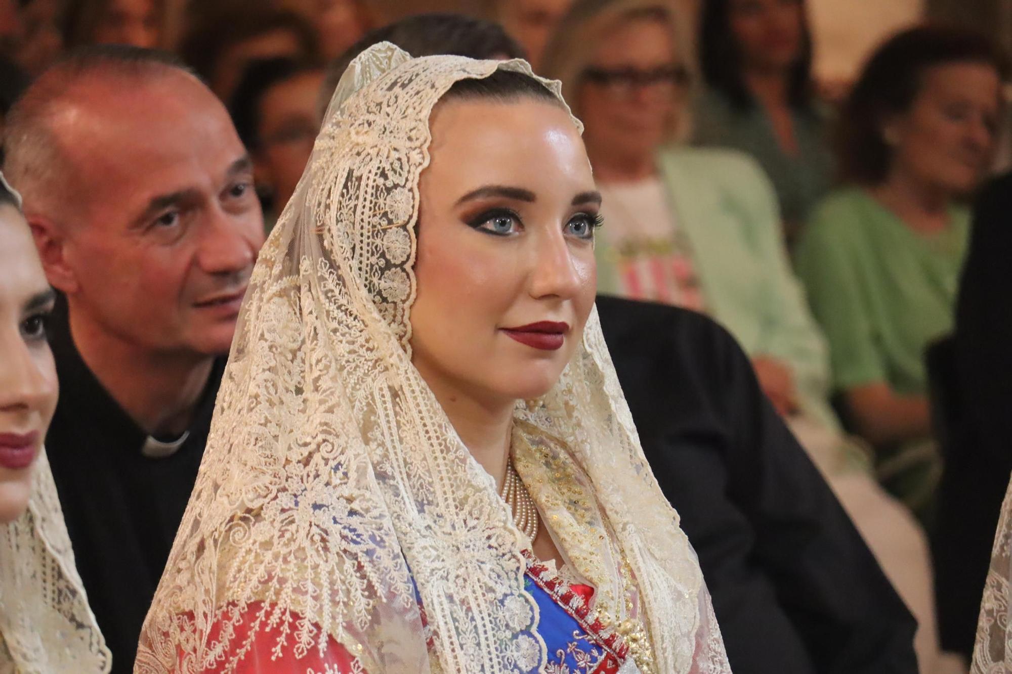 Así ha sido el Besamanos de las falleras mayores y cortes de honor 2025