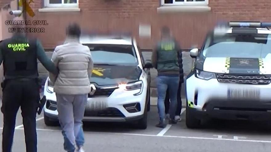 Detienen a una empleada del hogar y a su hijo por robar joyas a un anciano valoradas en más de 50.000 euros