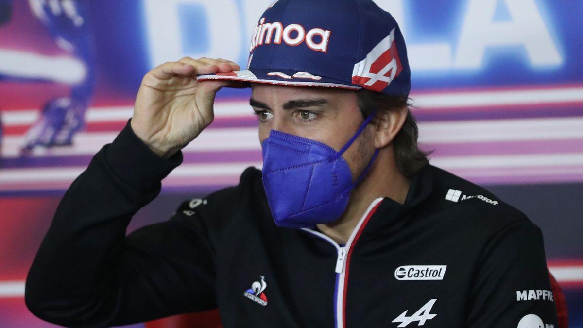 Fernando Alonso, durante una rueda de prensa antes de un Gran Premio de Fórmula 1.