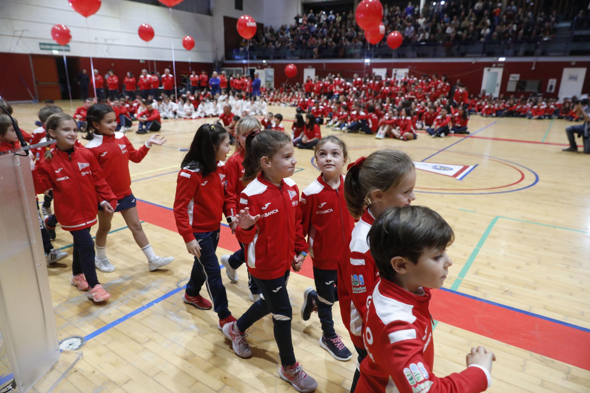 EN IMÁGENES: El Grupo Covadonga presenta sus 27 selecciones deportivas