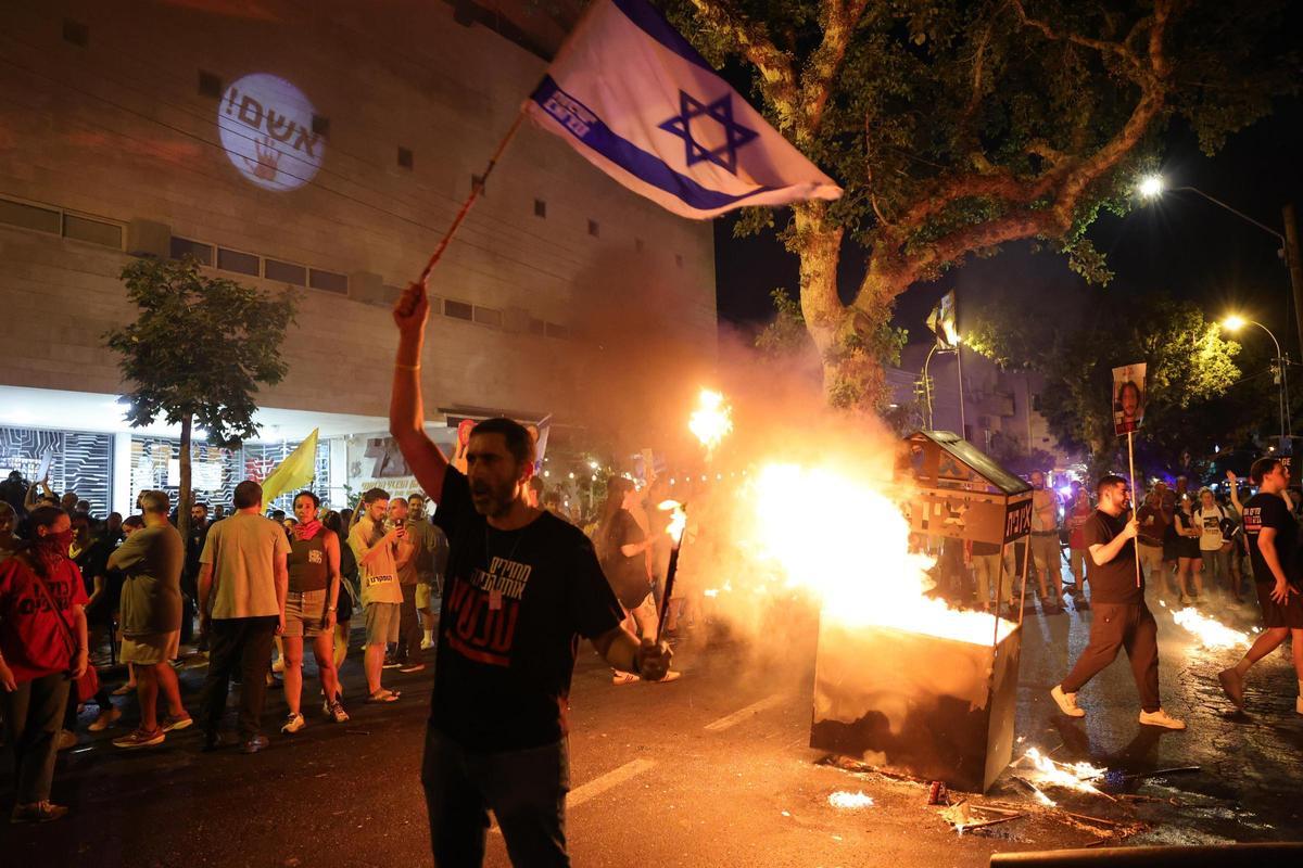 Tres detenidos en Tel Aviv tras las manifestaciones más numerosas desde el 7 de octubre