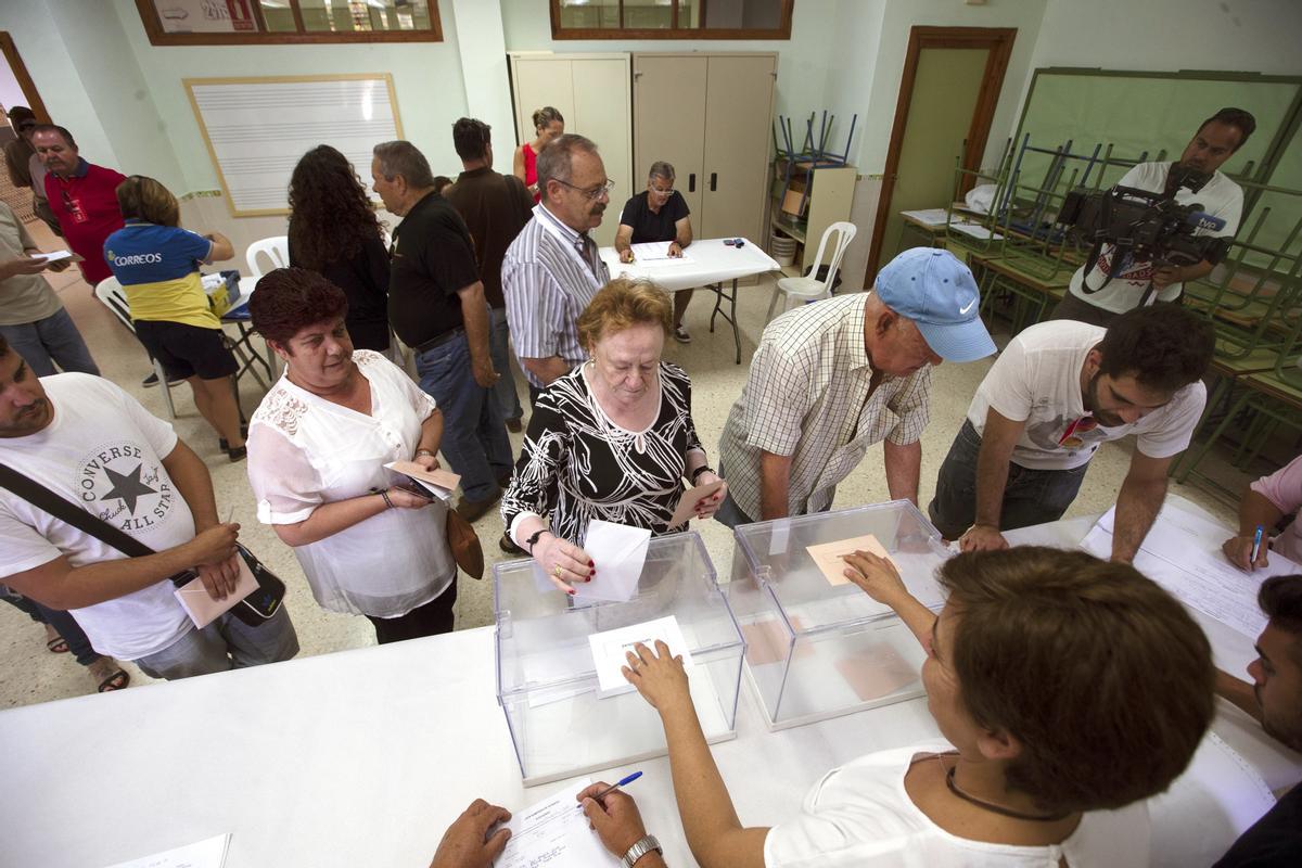 Colegio electoral en Rincón de la Victoria.