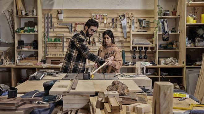 Un taller "único en el mundo", en riesgo de desaparecer en la Verneda