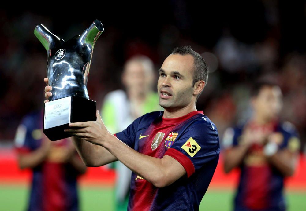 El 30 de agosto de 2012 Iniesta fue nombrado como mejor jugador de la UEFA, imponiéndose a Messi y Cristiano Ronaldo.