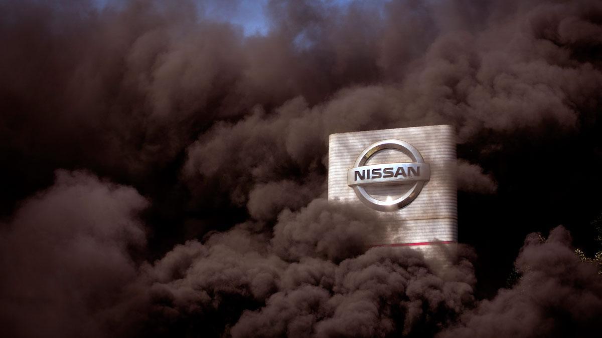 Nissan cierra sus fábricas en Catalunya y sus trabajadores inician protestas