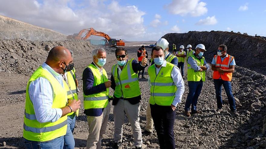 La nueva dársena comercial en el puerto de Corralejo supondrá una inversión de 33 millones de euros