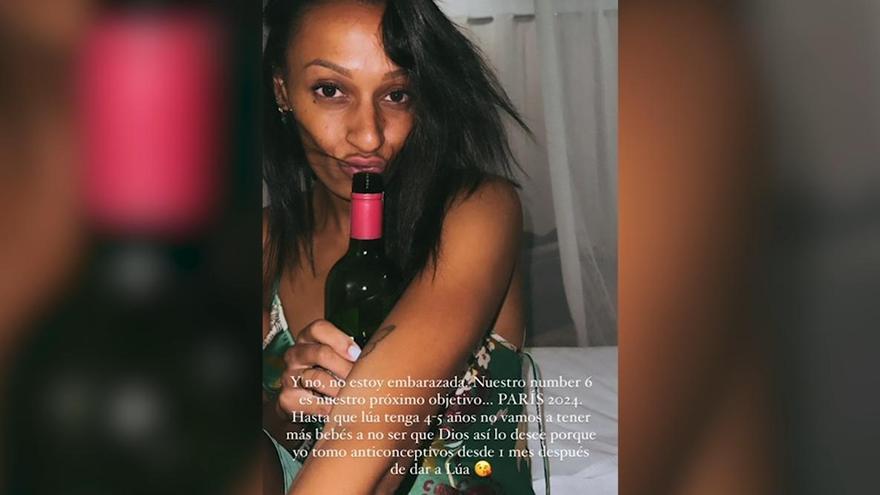 Ana Peleteiro responde a los rumores de embarazo en plena luna de miel