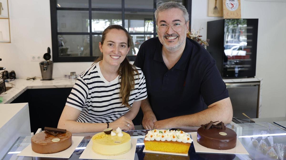 Maria Sastre i Albert Lorenzo, propietaris de La Postreria de Roses.