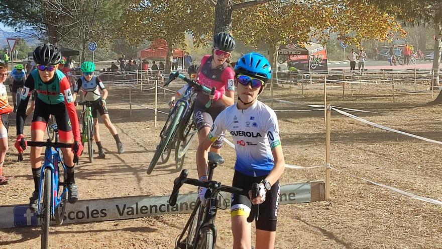 Ocho ciclistas quedan entre los diez mejoers en el Ciclocross de Castelló