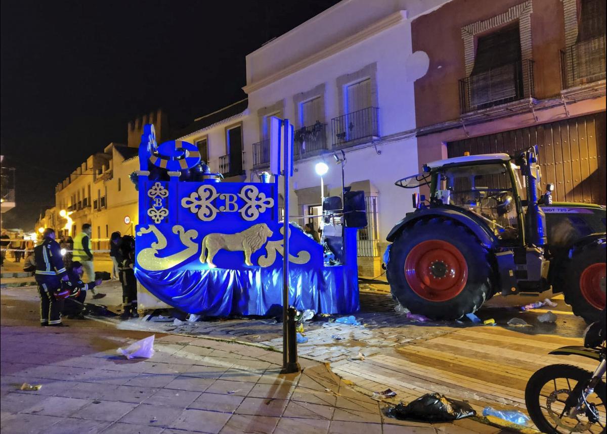 Un mort i quatre ferits greus després de ser arrossegats per una carrossa de la cavalcada de Marchena, a Sevilla