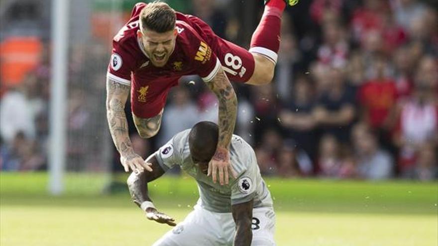 Alberto Moreno, ya atado