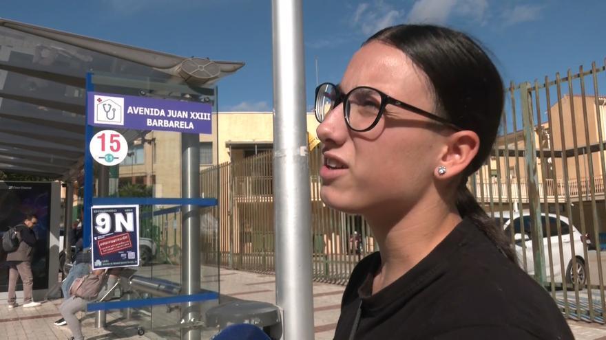 Málaga instala pictogramas en marquesinas de la EMT para mejorar la accesibilidad de personas con autismo