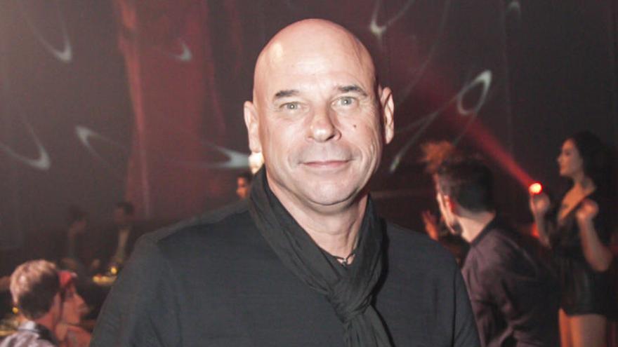 Guy Laliberté posa en la terraza principal de Heart Ibiza.