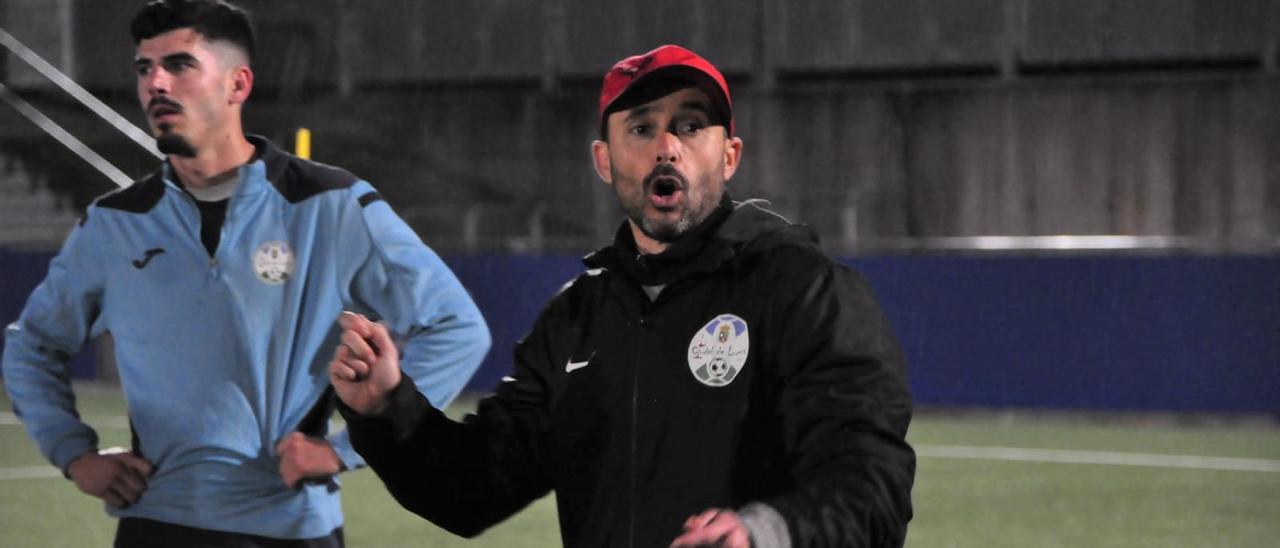 Dimas Carrasco, el primer entrenador del Ciudad de Lucena.